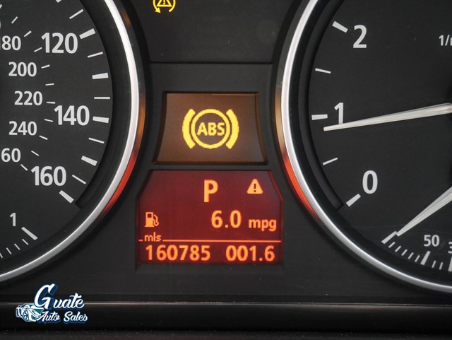 BMW 3 Series photo 7