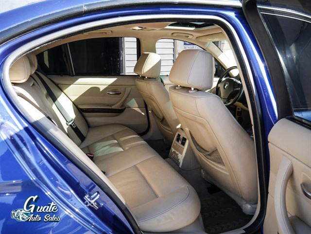 BMW 3 Series photo 16