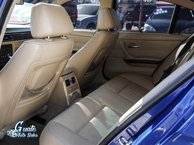 BMW 3 Series photo 9
