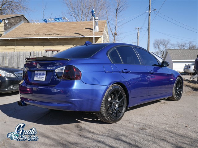 BMW 3 Series photo 14