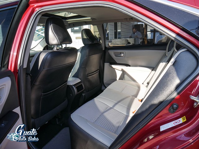 Toyota Camry photo 8