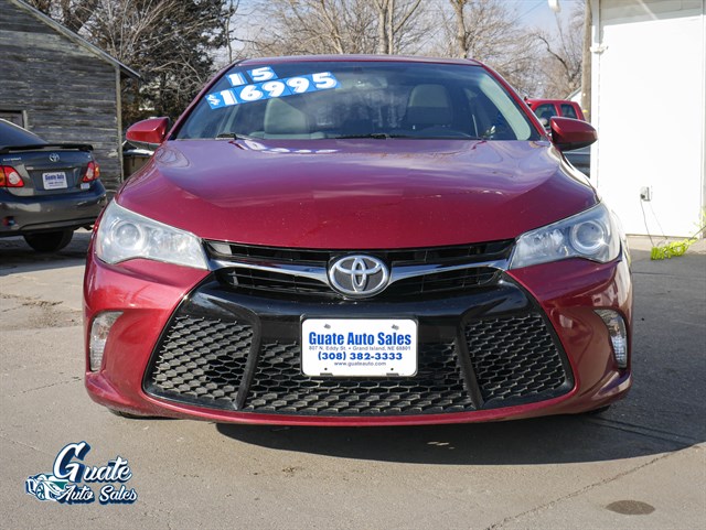 Toyota Camry photo 2