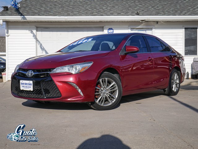 Toyota Camry photo 3