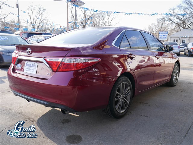 Toyota Camry photo 12