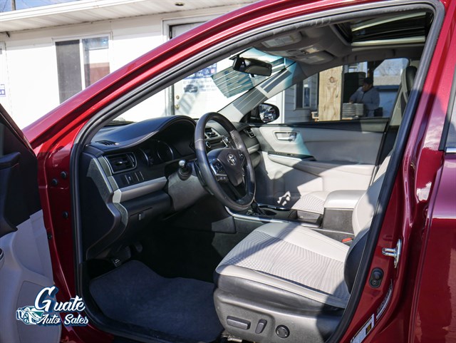 Toyota Camry photo 7