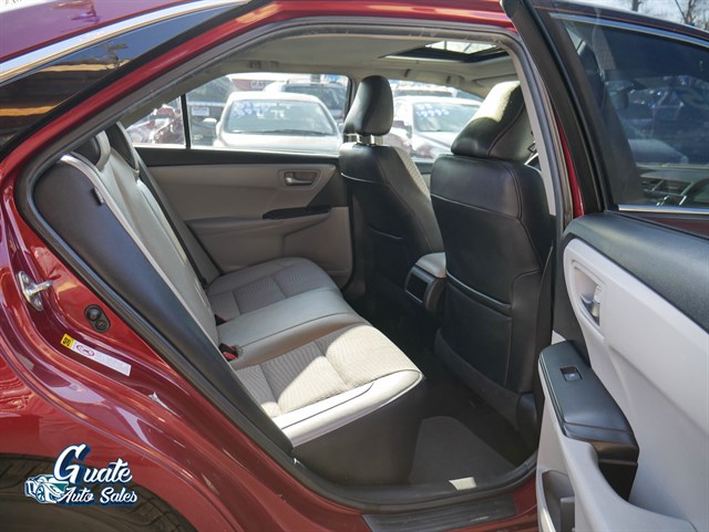 Toyota Camry photo 13