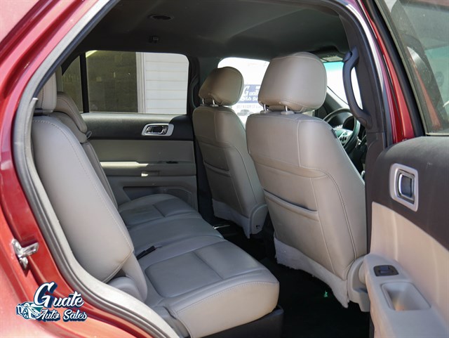 Ford Explorer photo 17