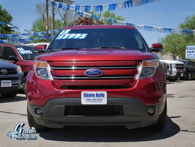 Ford Explorer photo 2
