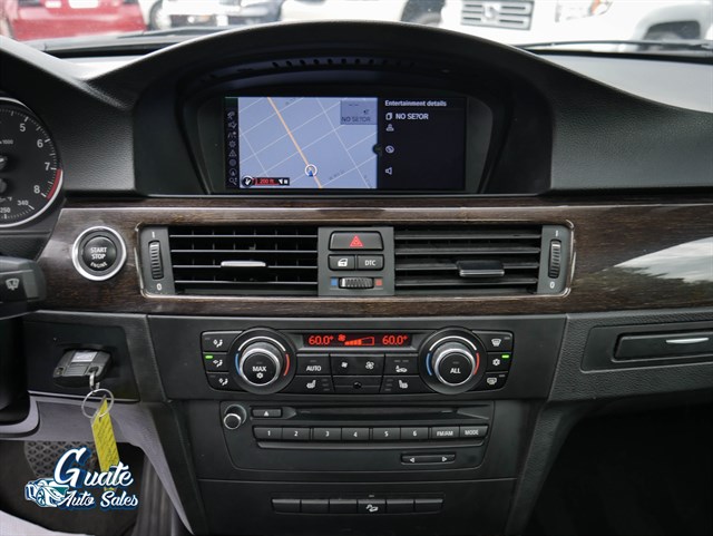 BMW 3 Series photo 5