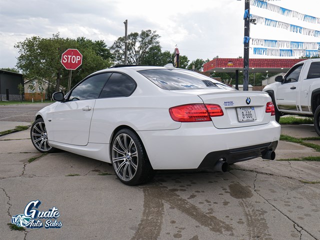 BMW 3 Series photo 10
