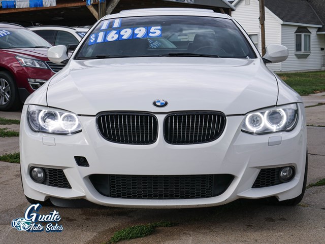 BMW 3 Series photo 2