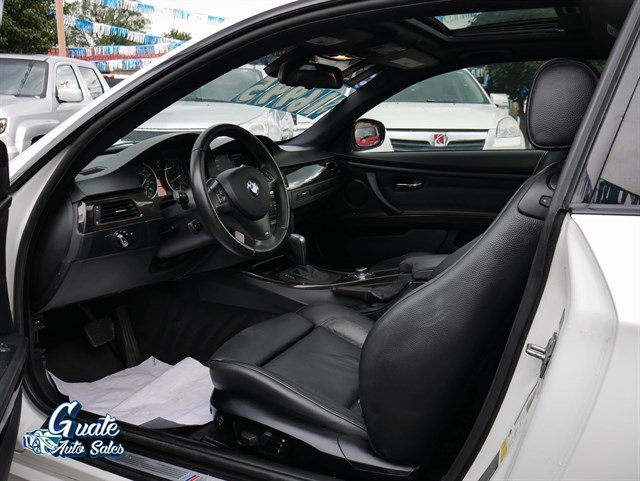 BMW 3 Series photo 4