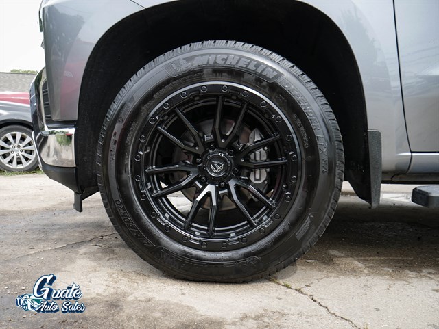 Chevrolet Silverado photo 16