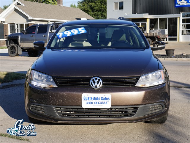 Volkswagen Jetta photo 2