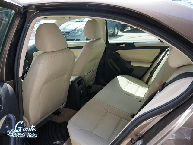 Volkswagen Jetta photo 9