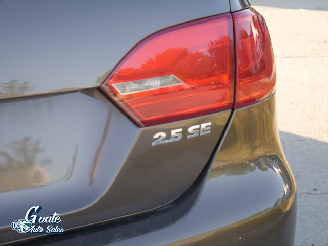 Volkswagen Jetta photo 13