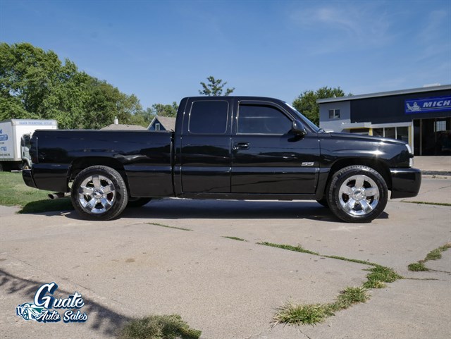 Chevrolet Silverado photo 14