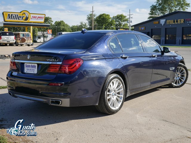 BMW 750Li photo 20