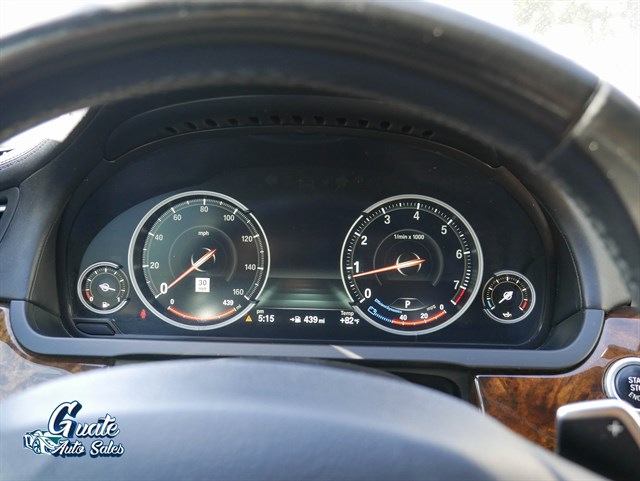 BMW 750Li photo 7