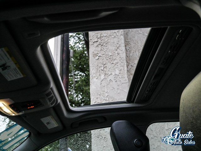 BMW 3 Series photo 8