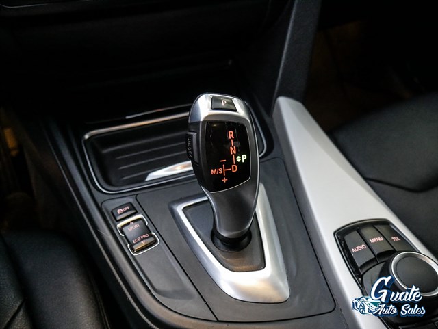 BMW 3 Series photo 7