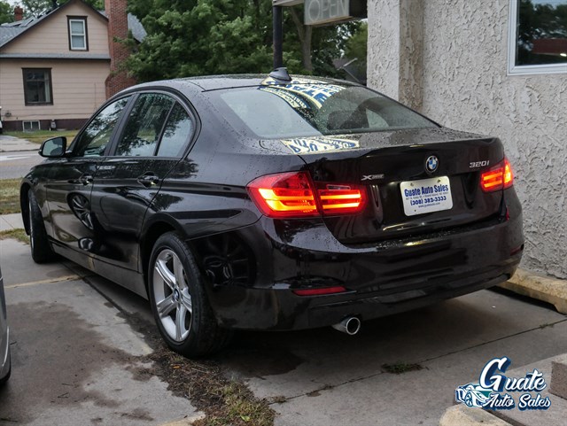 BMW 3 Series photo 10