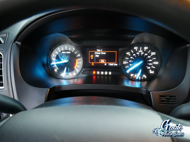 Ford Explorer photo 5