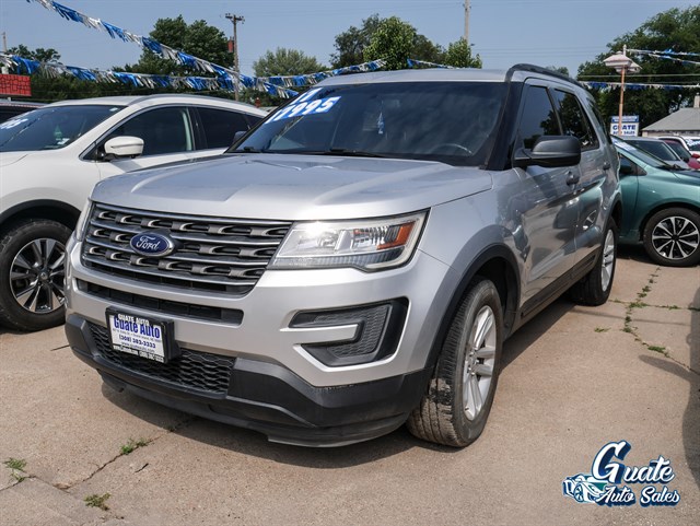 Ford Explorer photo 3