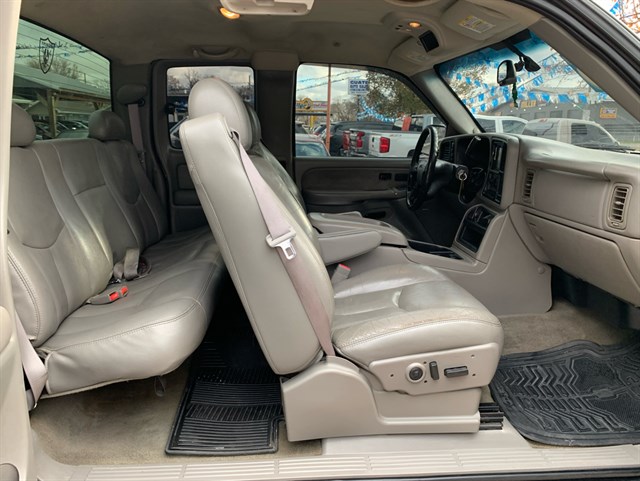 GMC Sierra photo 12