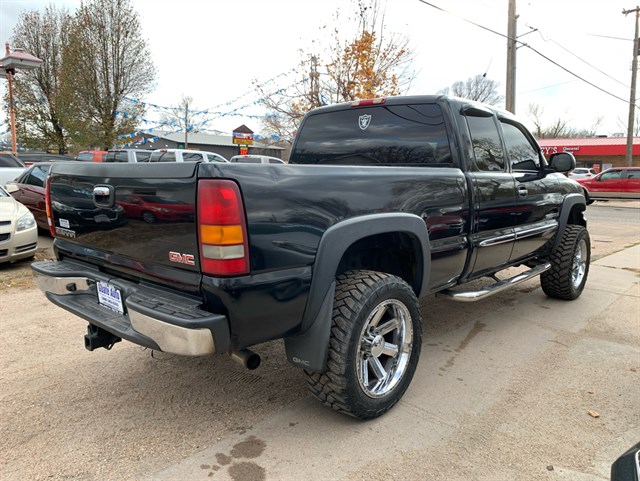 GMC Sierra photo 11