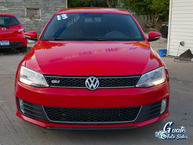 Volkswagen Jetta photo 2