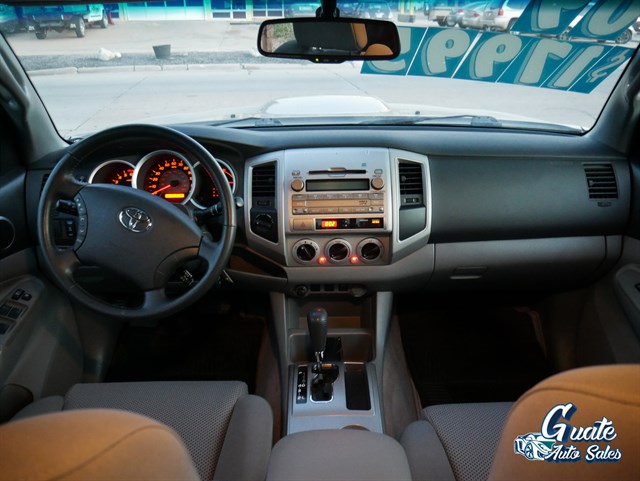 Toyota Tacoma photo 4