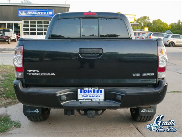 Toyota Tacoma photo 8