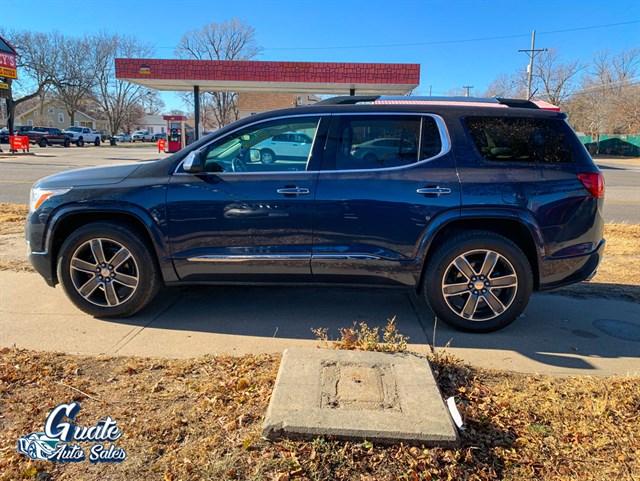 GMC Acadia photo 9