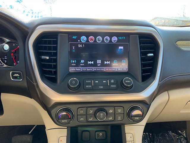 GMC Acadia photo 5