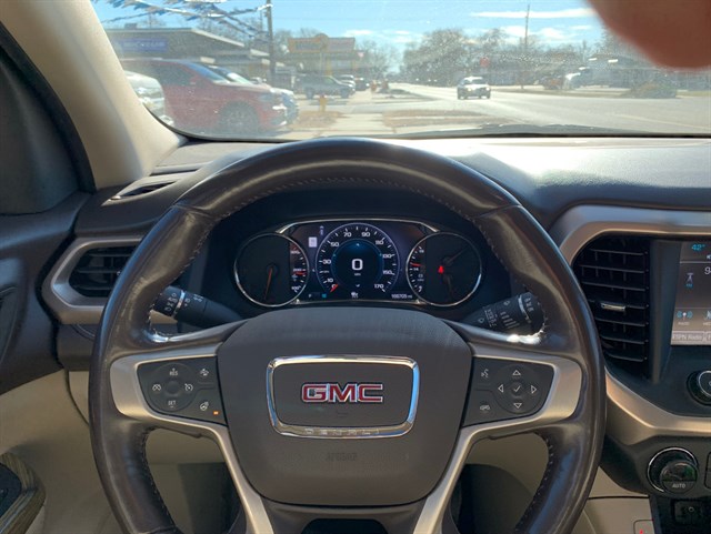 GMC Acadia photo 4