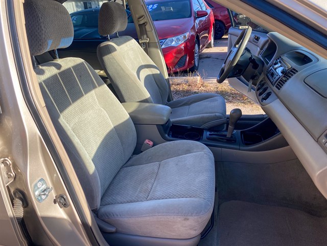 Toyota Camry photo 13
