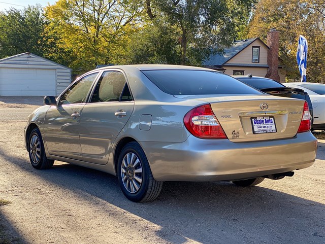 Toyota Camry photo 7