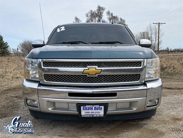 Chevrolet Silverado photo 2