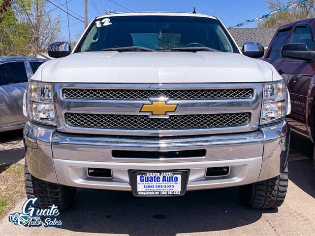 Chevrolet Silverado photo 2