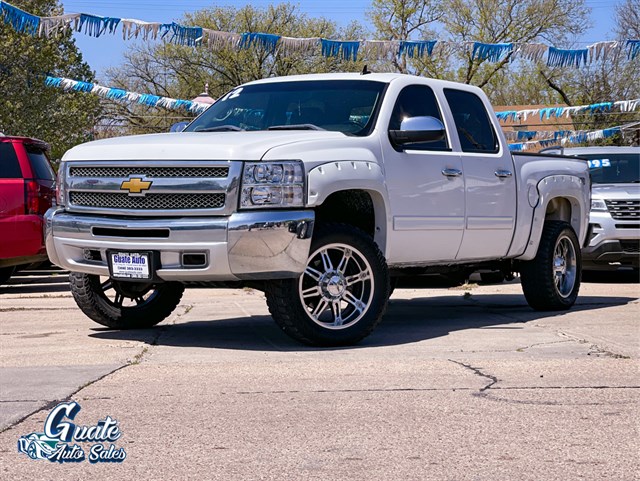 Chevrolet Silverado photo 3