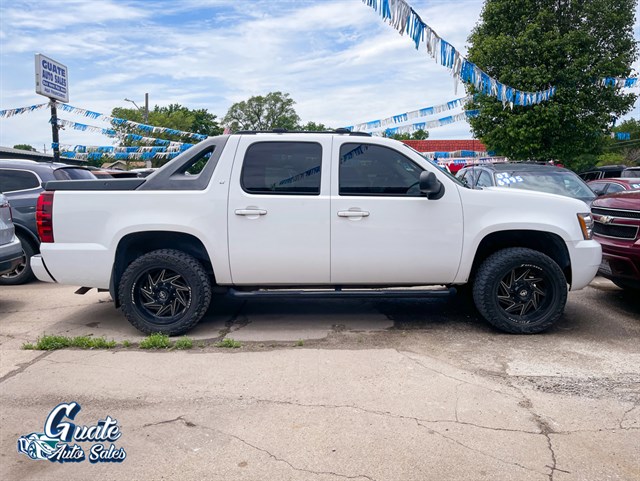 Chevrolet Avalanche photo 14