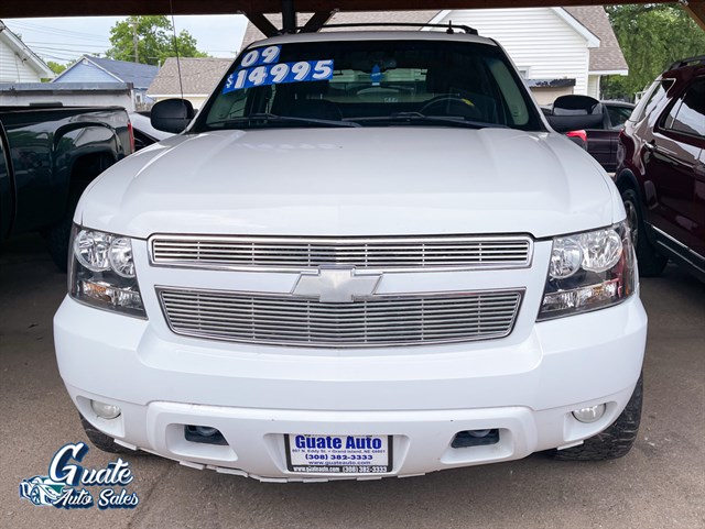 Chevrolet Avalanche photo 2