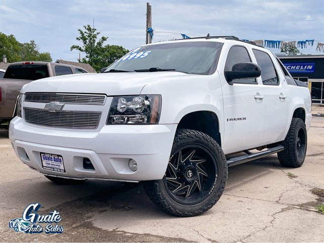 Chevrolet Avalanche photo 3