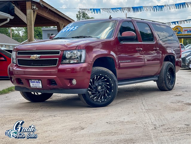 Chevrolet Suburban photo 3