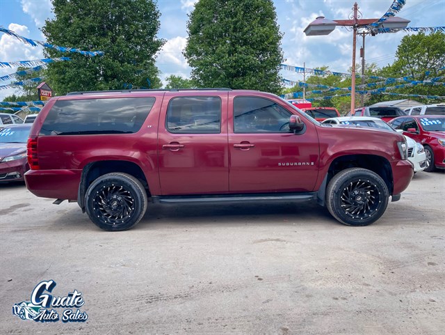Chevrolet Suburban photo 14