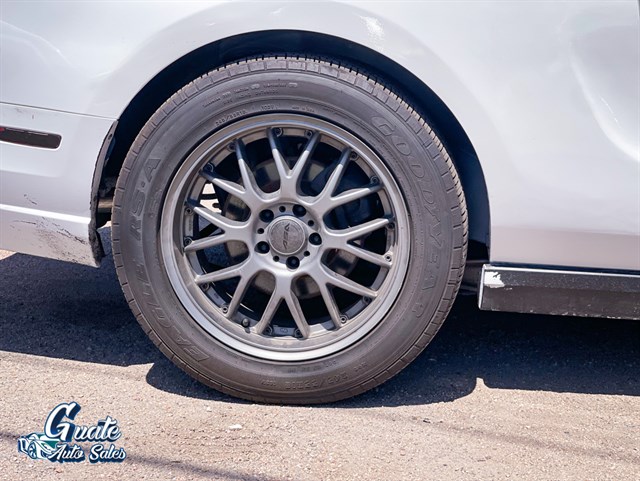 Ford Mustang photo 8
