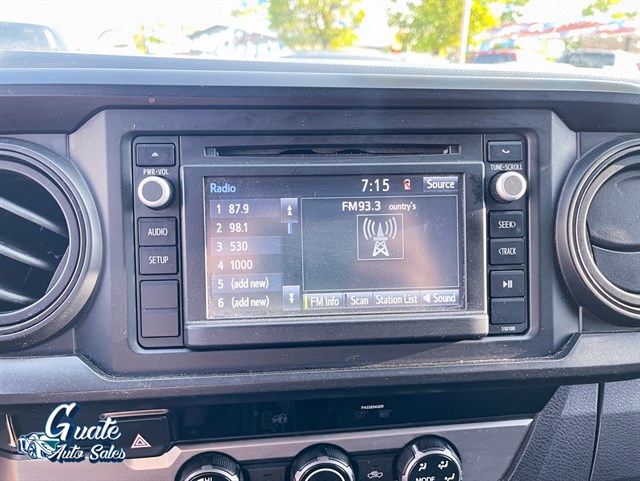 Toyota Tacoma photo 6
