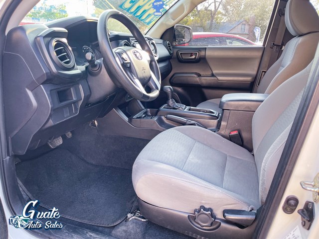 Toyota Tacoma photo 4