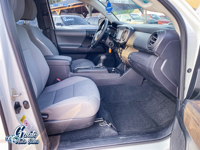 Toyota Tacoma photo 15